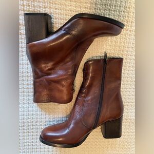 Sesto Meucci Leather Ankle Booties